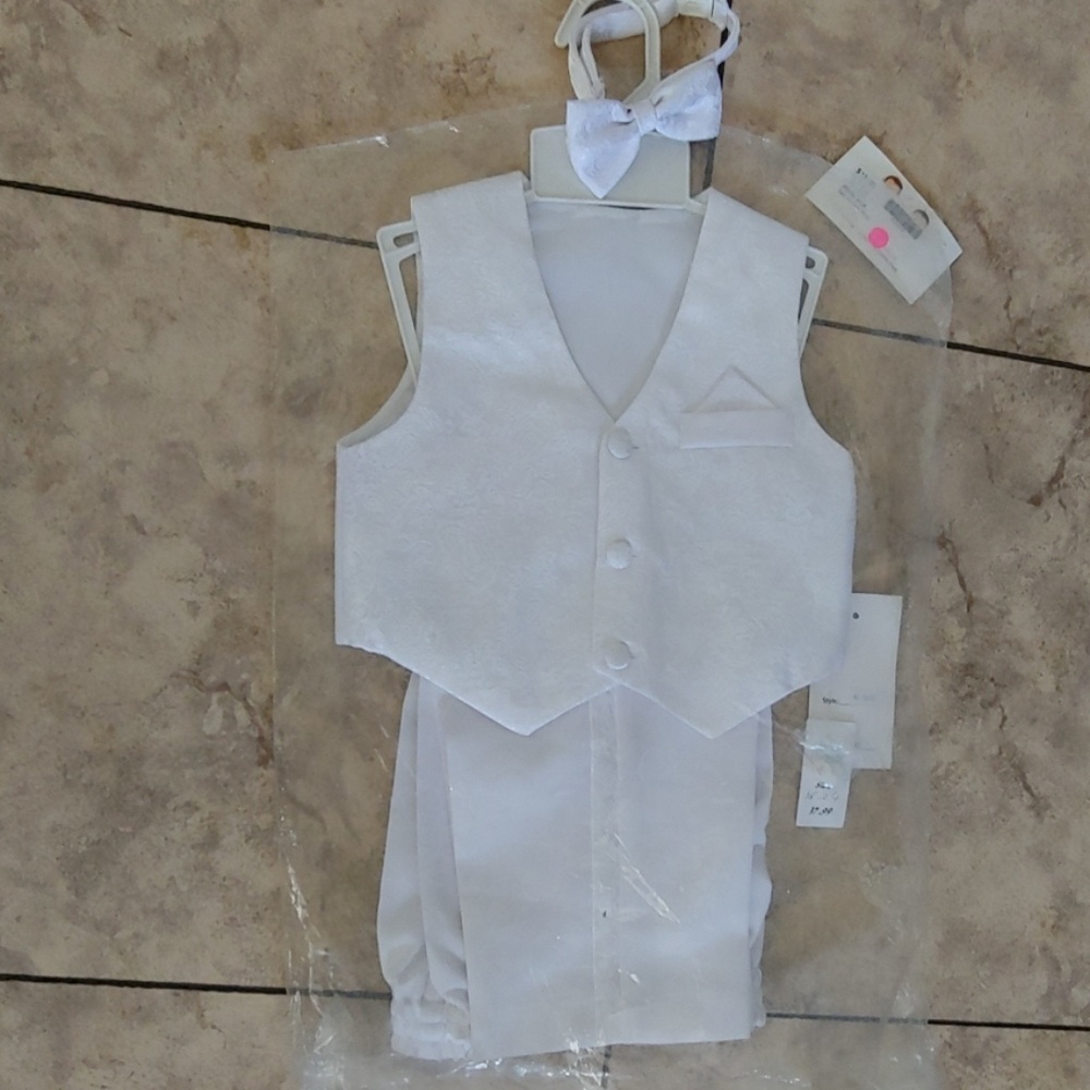 White suit set